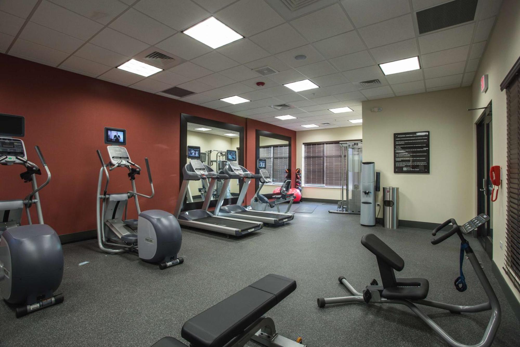 Hilton Garden Inn Bolingbrook I-55 מראה חיצוני תמונה