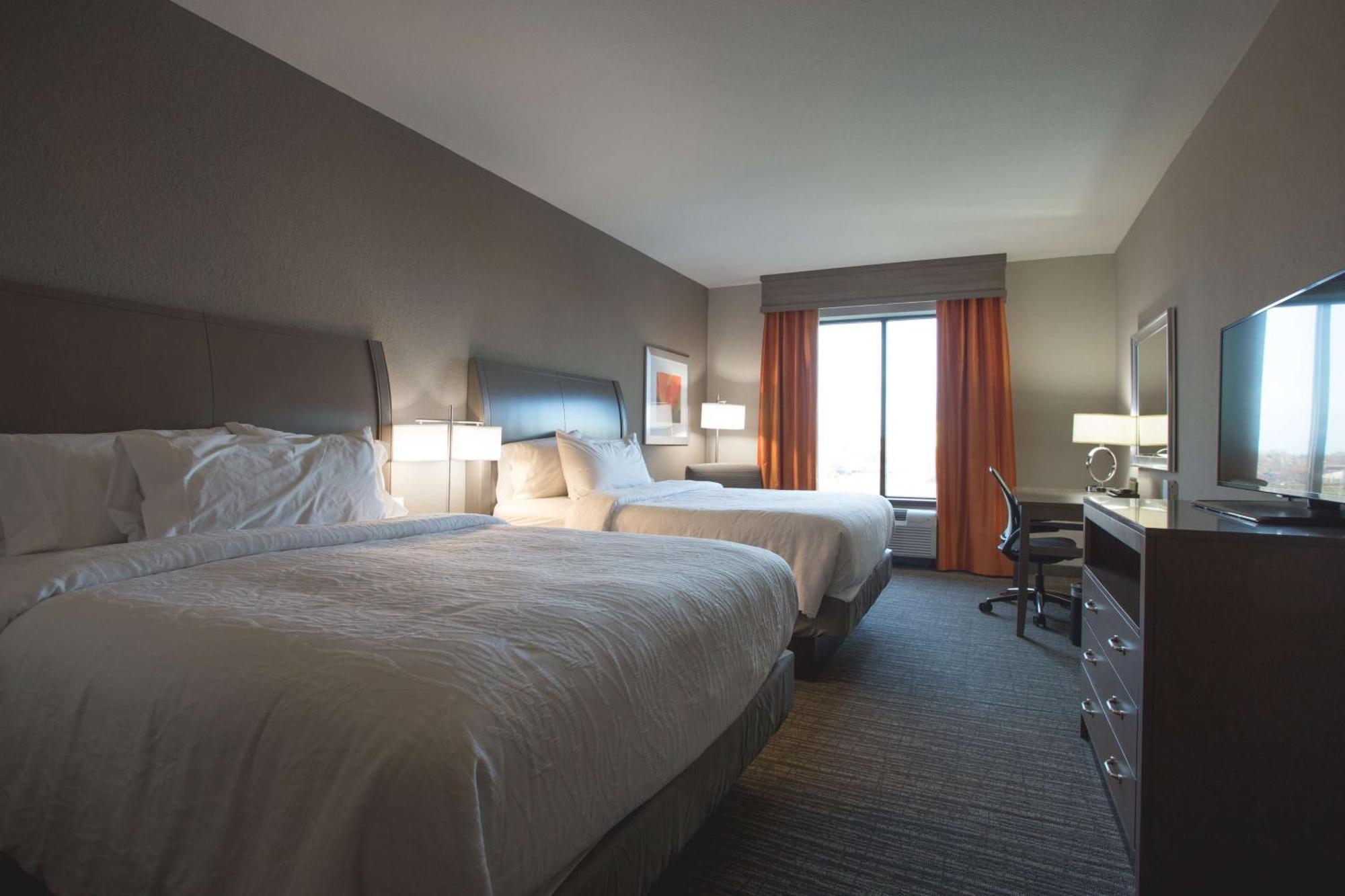 Hilton Garden Inn Bolingbrook I-55 מראה חיצוני תמונה