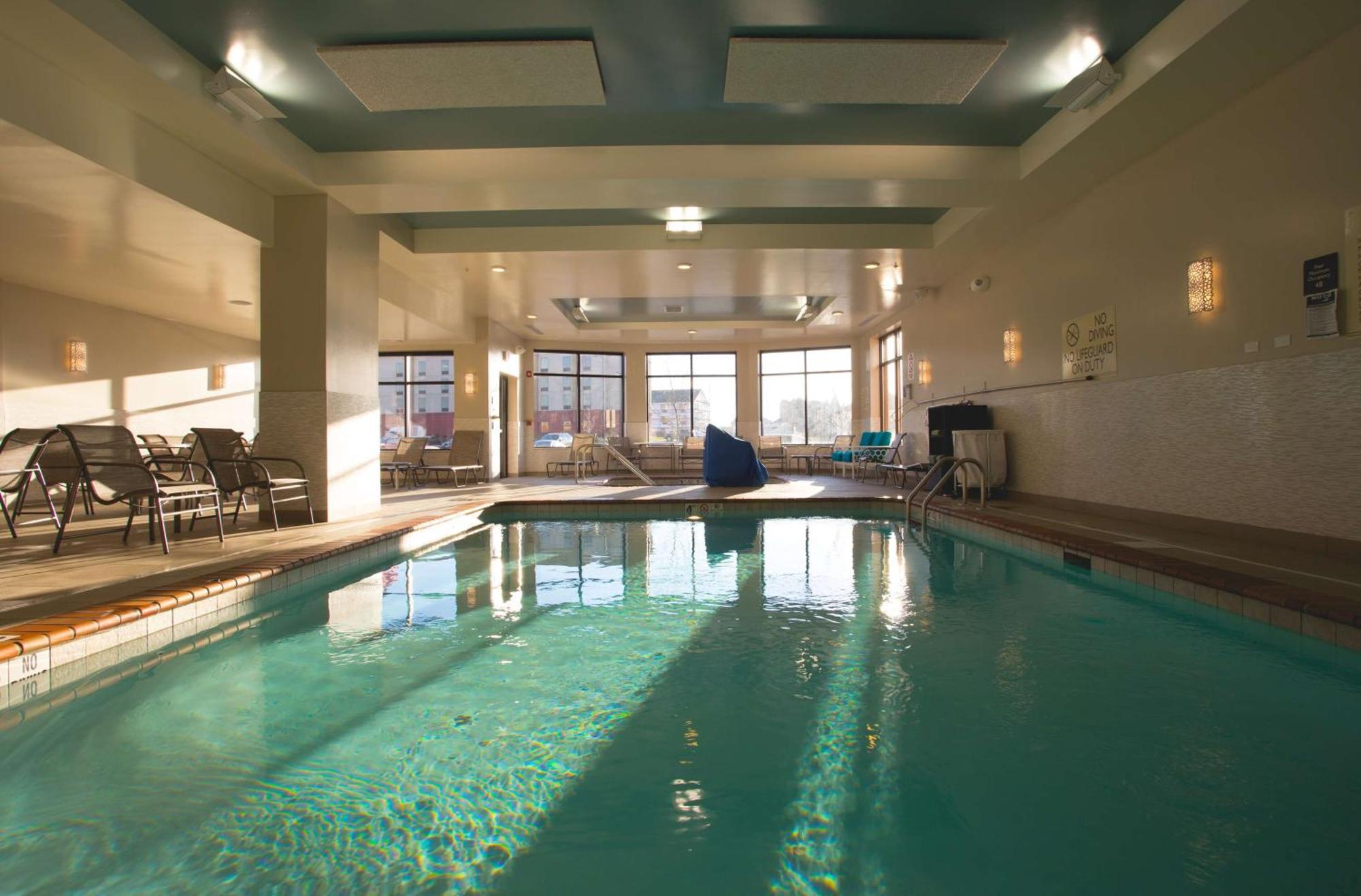 Hilton Garden Inn Bolingbrook I-55 מראה חיצוני תמונה