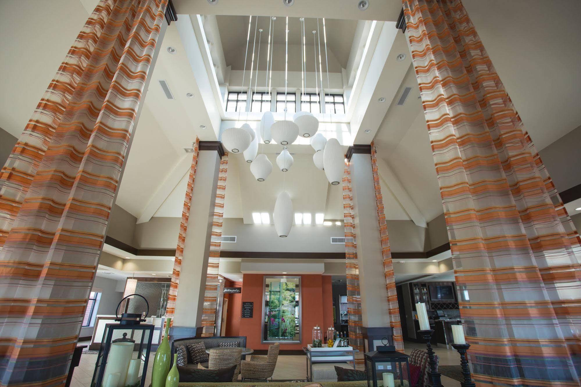 Hilton Garden Inn Bolingbrook I-55 מראה חיצוני תמונה